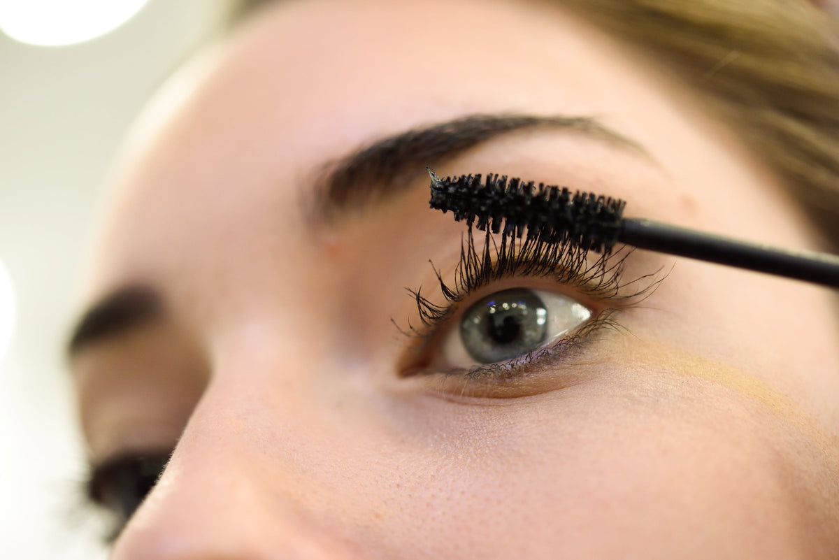 Clumpy Mascara? 7 Causes and How to Fix Each One in Seconds