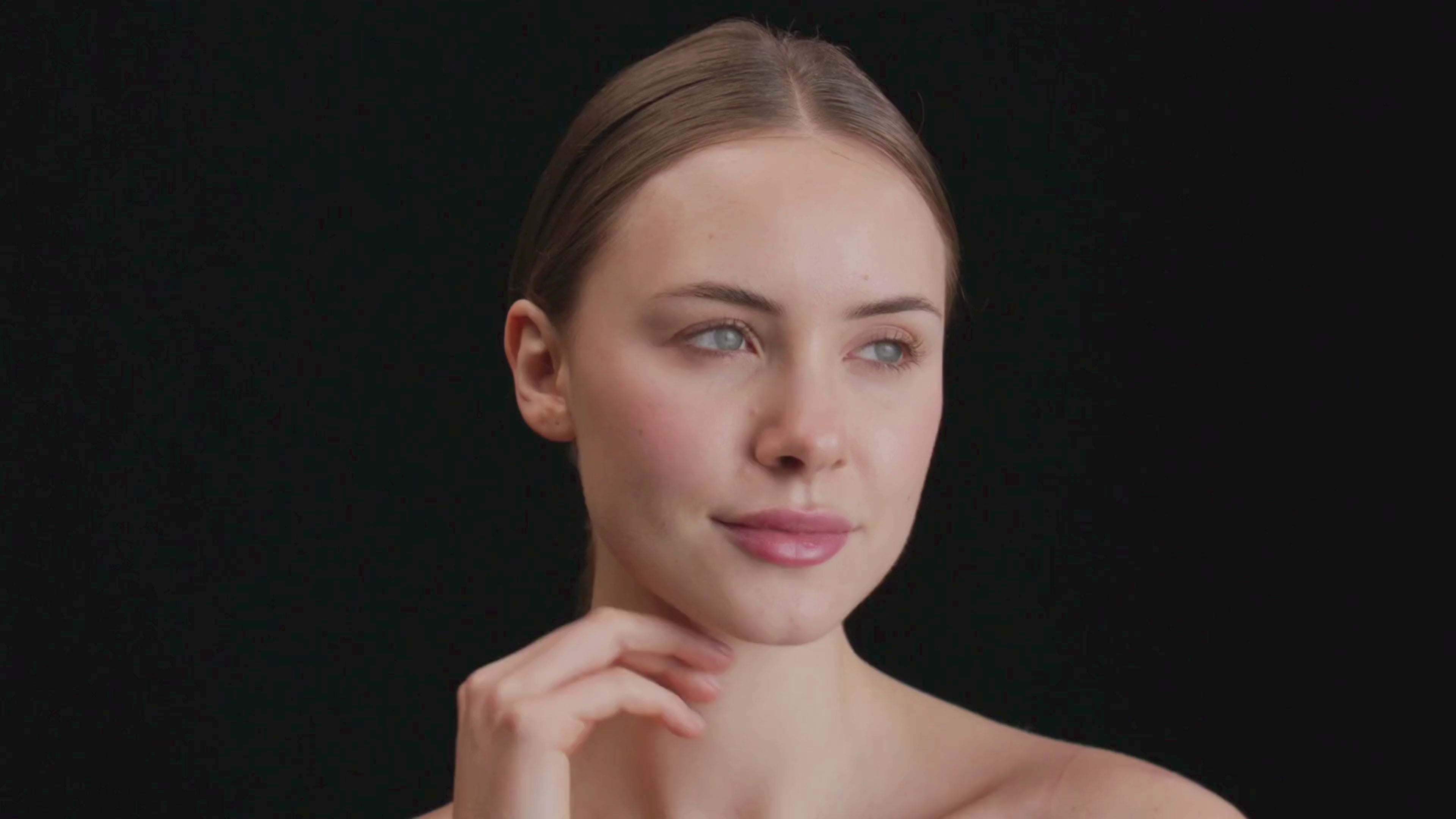 Load video: Hoe te gebruiken Qualash Advanced Wimperserum